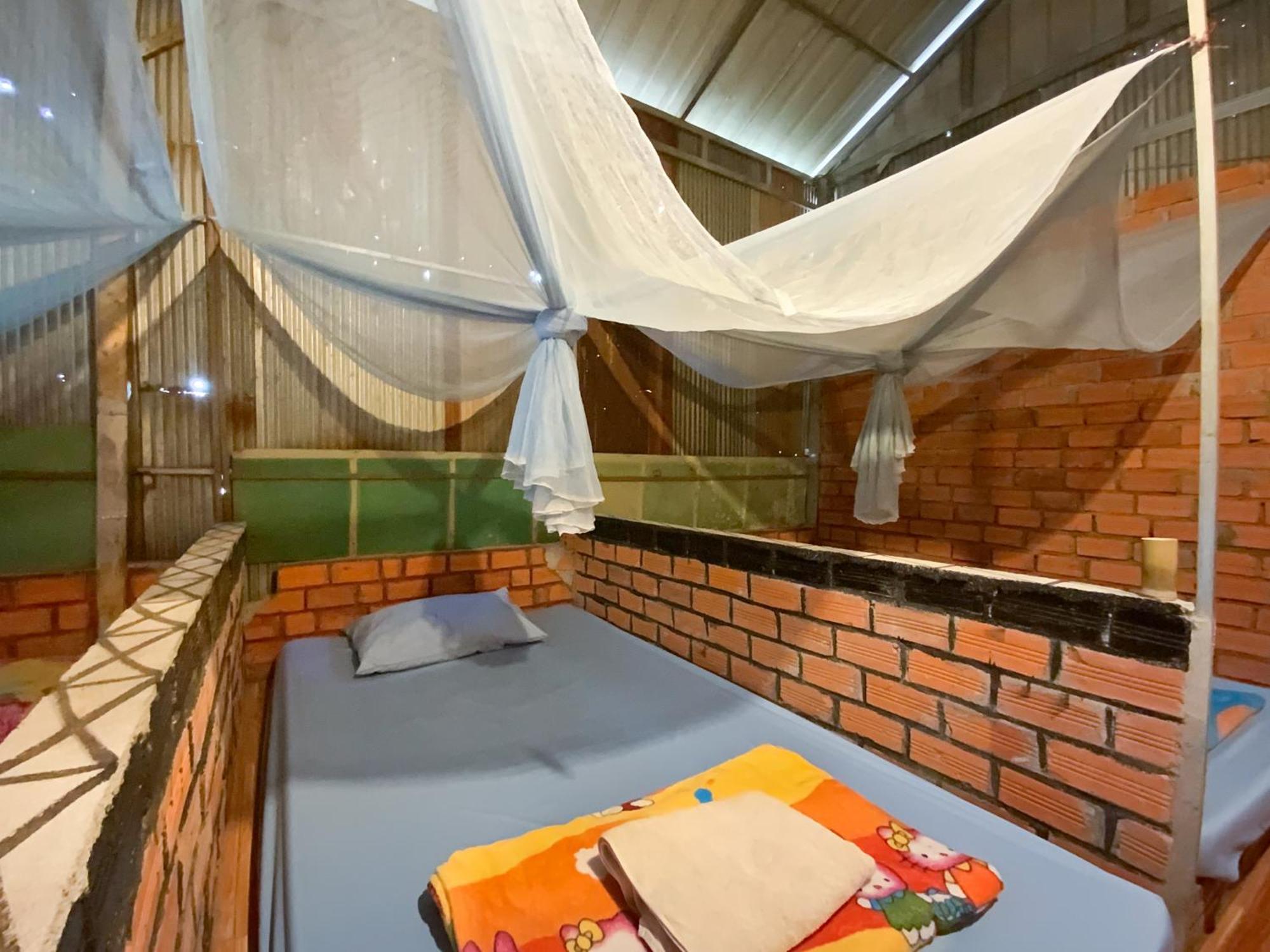 Ratanakiri Homestay & Jungle Trek Banlung Habitación foto